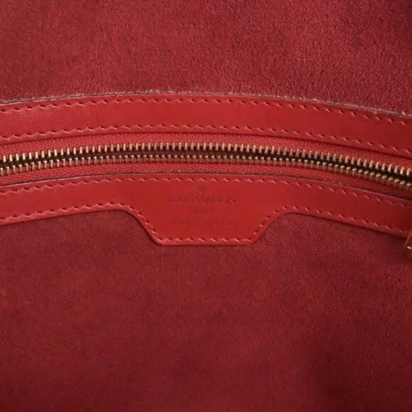 Louis Vuitton Handbag - Picture 4 of 12